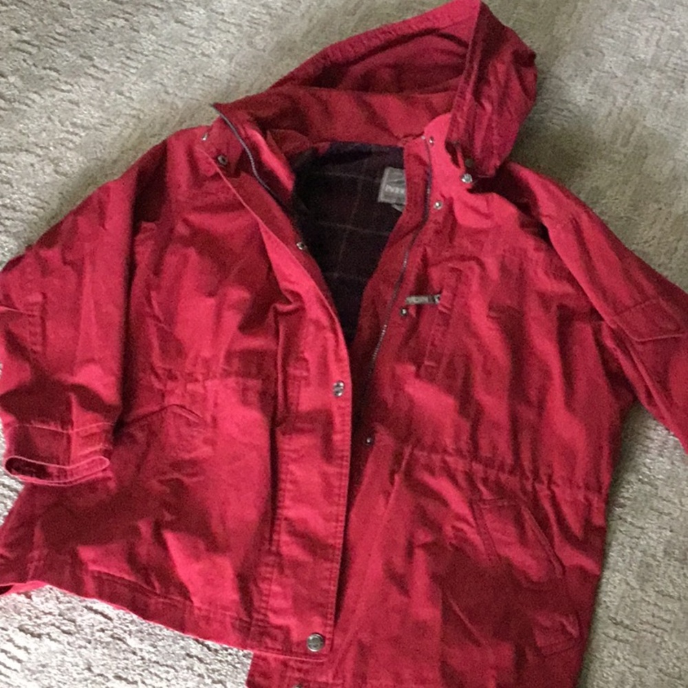 Pacific Trail burgandy coat w/rem Hood size XL